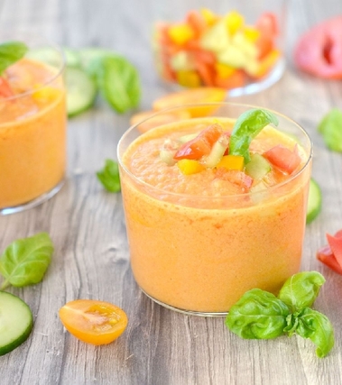 Gazpacho andaluso zuppa vegetariana fredda