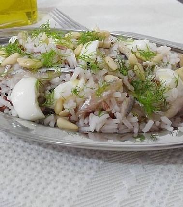 Riso basmati alle alici marinate e pinoli