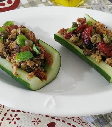 Cetrioli alla mediterranea