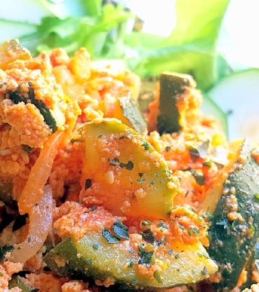 Buglione fiorentino di zucchine e uova al pomodoro