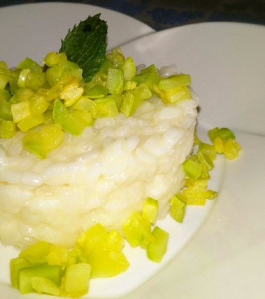 Brunoise di zucchine su risotto al parmigiano