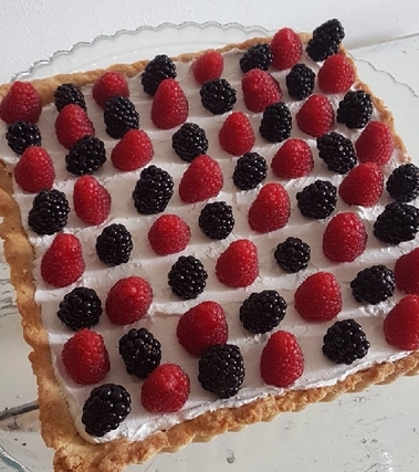 Crostata crema chantilly e frutti di bosco