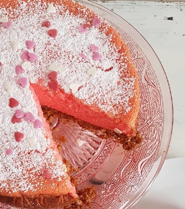 Pink velvet cheesecake