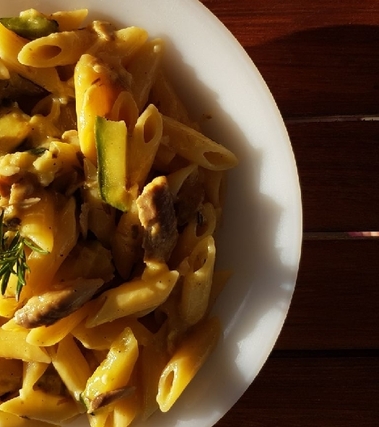 Carbonara sgombro e zucchine