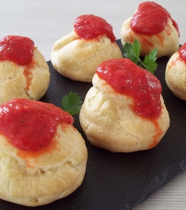 Bigne alla crema di peperoni