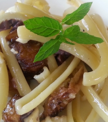 Spaccatelle fredde melanzane, mozzarella e olive