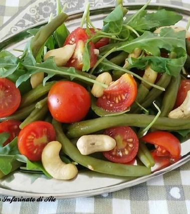 Insalata di fagiolini con anacardi