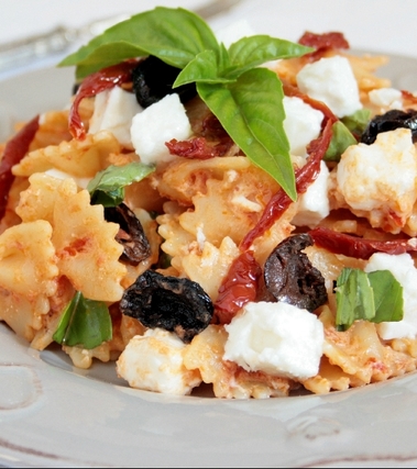 Farfalle alla mediterranea