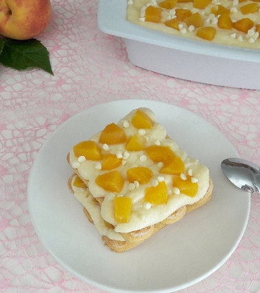 Tiramisù di crema diplomatica e pesche