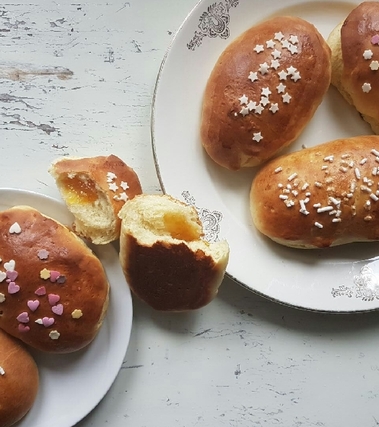 Fagottini ripieni di marmellata
