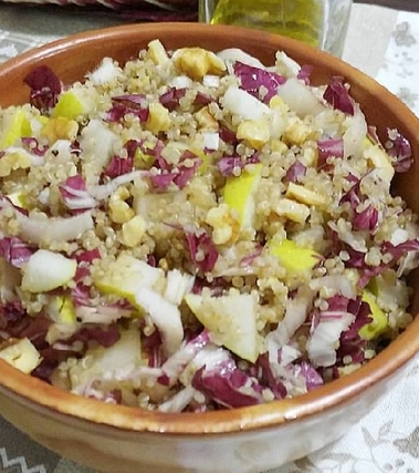 Quinoa integrale alle pere e noci