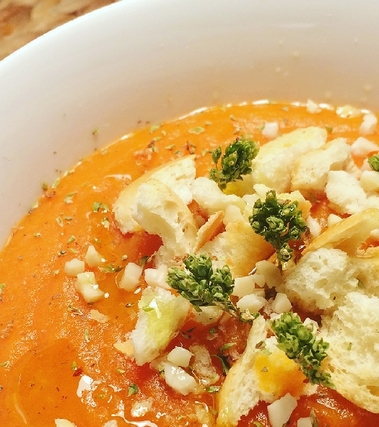 Crema autunnale di carote, patate e curry