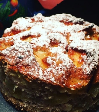 Torta di mele, mandorle e cannella