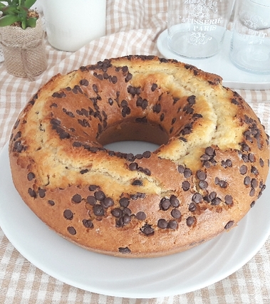 Ciambellone con gocce di cioccolato