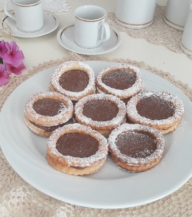 Occhi di bue al cioccolato di frolla allo yogurt