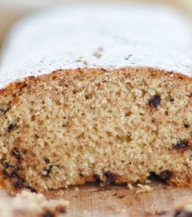 Plumcake al cocco con gocce di cioccolato e yogurt
