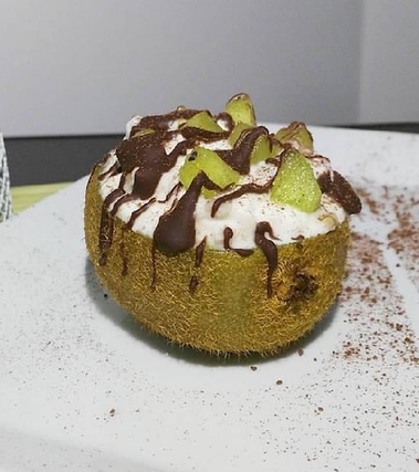Kiwi goloso alla ricotta e amaretti