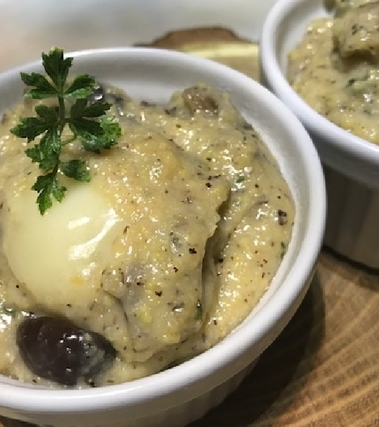 Cocotte di polenta taragna con funghi e zola