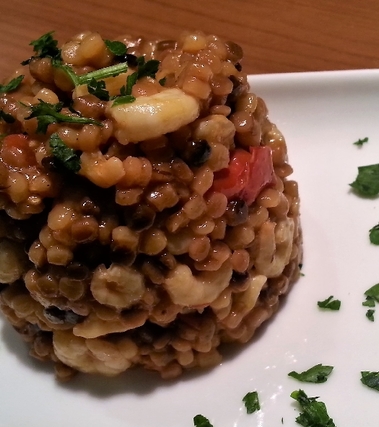 Fregola sarda risottata con cozze e gamberetti