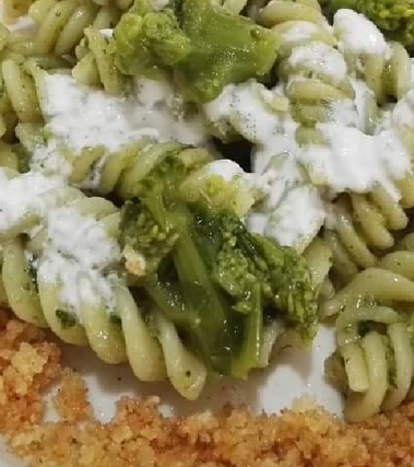 Fusilli, rape e crema di burrata