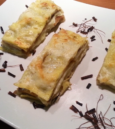 Lasagne con melanzana, sedano rapa e caciocavallo
