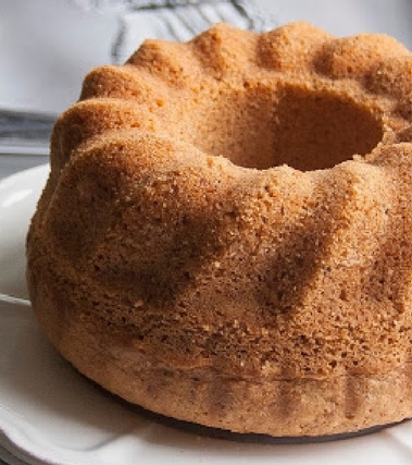 Ciambella gluten-free con pasta di nocciole