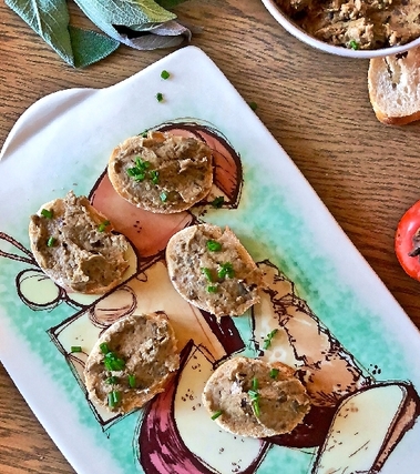 Patè vegetale di melanzane per crostini