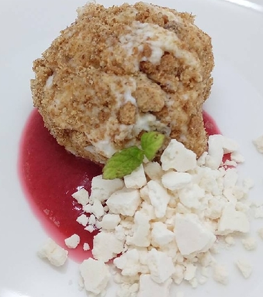 Rocher di ricotta, lampone e meringa