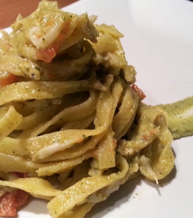 Tagliatelle con neonato e crema di broccoli