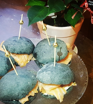 Panini neri di natale