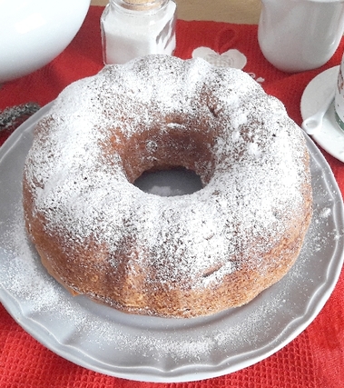Ciambella uvetta e mandorle