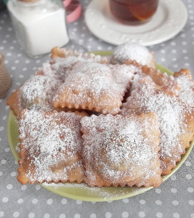 Ravioli dolci di carnevale
