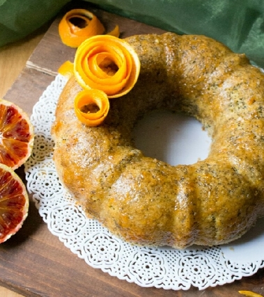 Poppy seed citrus cake