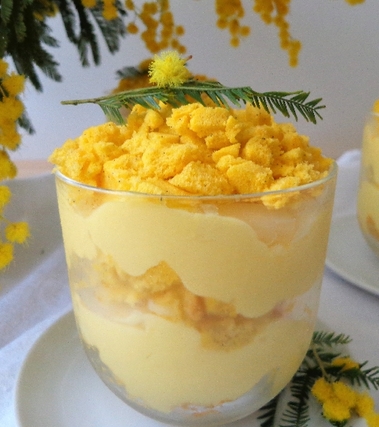 Dessert mimosa al cucchiaio