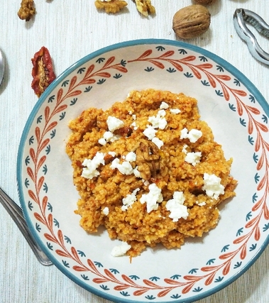 Cous cous con pomodori secchi e feta