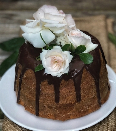 Bundt cake glassato al cioccolato fondente