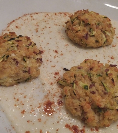 Polpettine con bulgur, zucchine e feta
