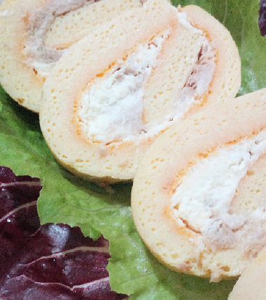 Rotolo di uova farcito