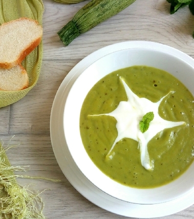 Vellutata di zucchine e menta