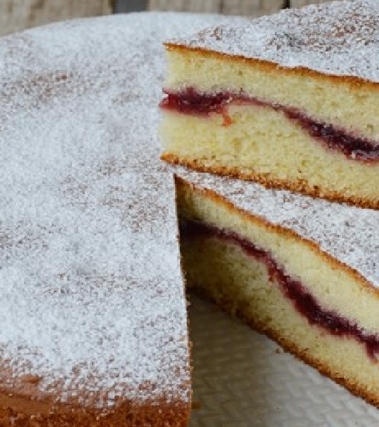 Torta versata alla marmellata