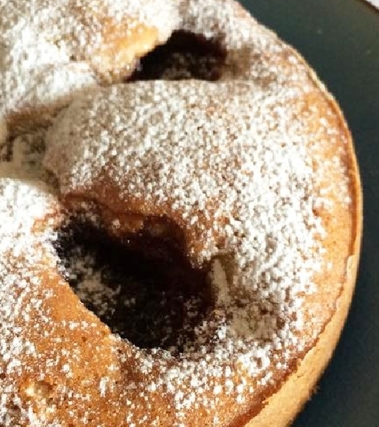 Torta nua alla marmellata