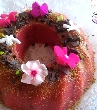 Gelo all'anguria con gocce di cioccolato