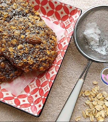 Cookies con fiocchi di avena e cioccolato