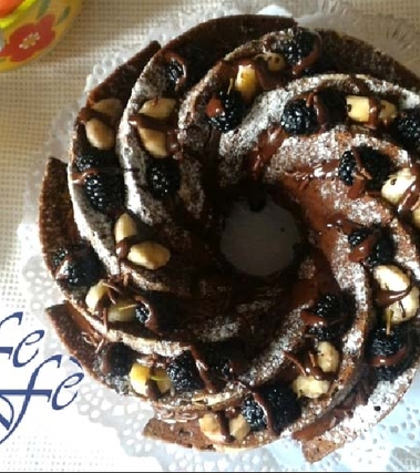 Bundtcake con banane, gelsi e cioccolato