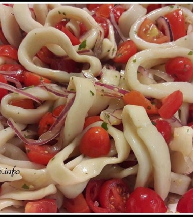 Anelli di calamaro in insalata