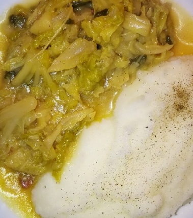 Verza stufata con polenta bianca