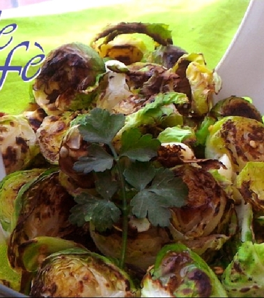 Cavolini di bruxelles grigliati con zenzero