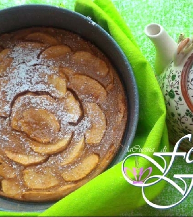 Clafoutis di mele e cannella
