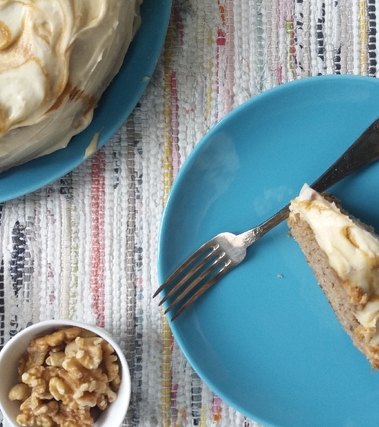 Torta di mele, noci e caramello