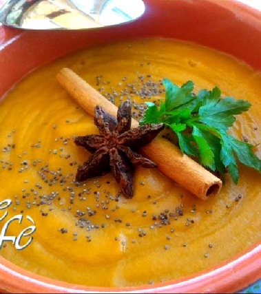 Vellutata di carote, zenzero e cannella